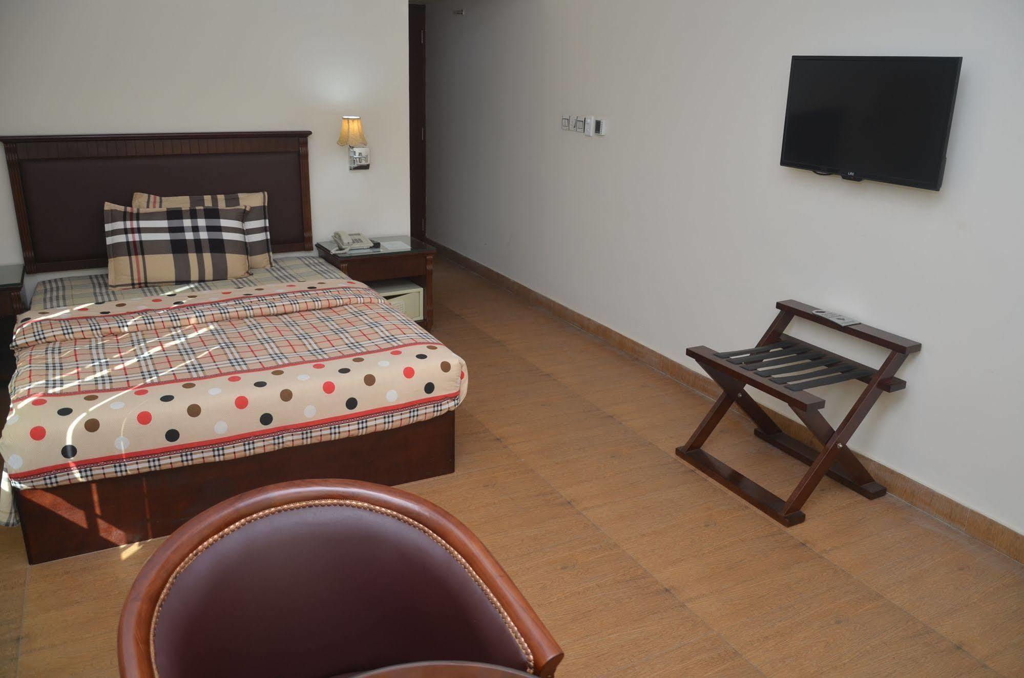 La Rose Hotel Sylhet Esterno foto